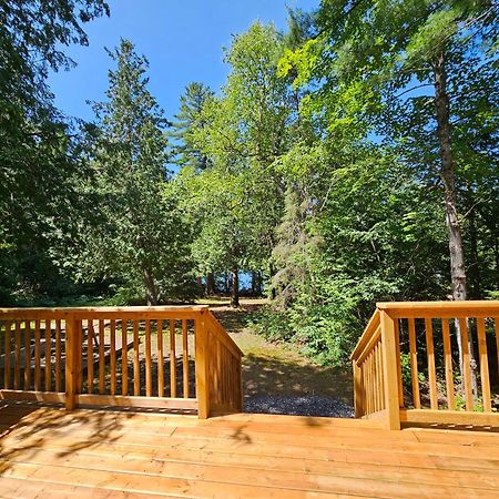 Parkway Cottage Resort And Trading Post Dwight Buitenkant foto