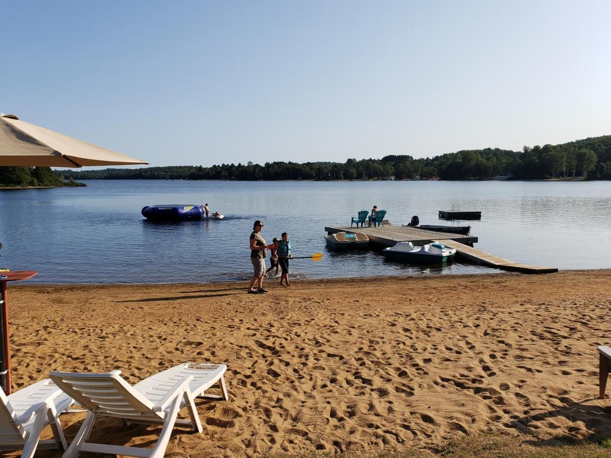 Parkway Cottage Resort And Trading Post Dwight Buitenkant foto