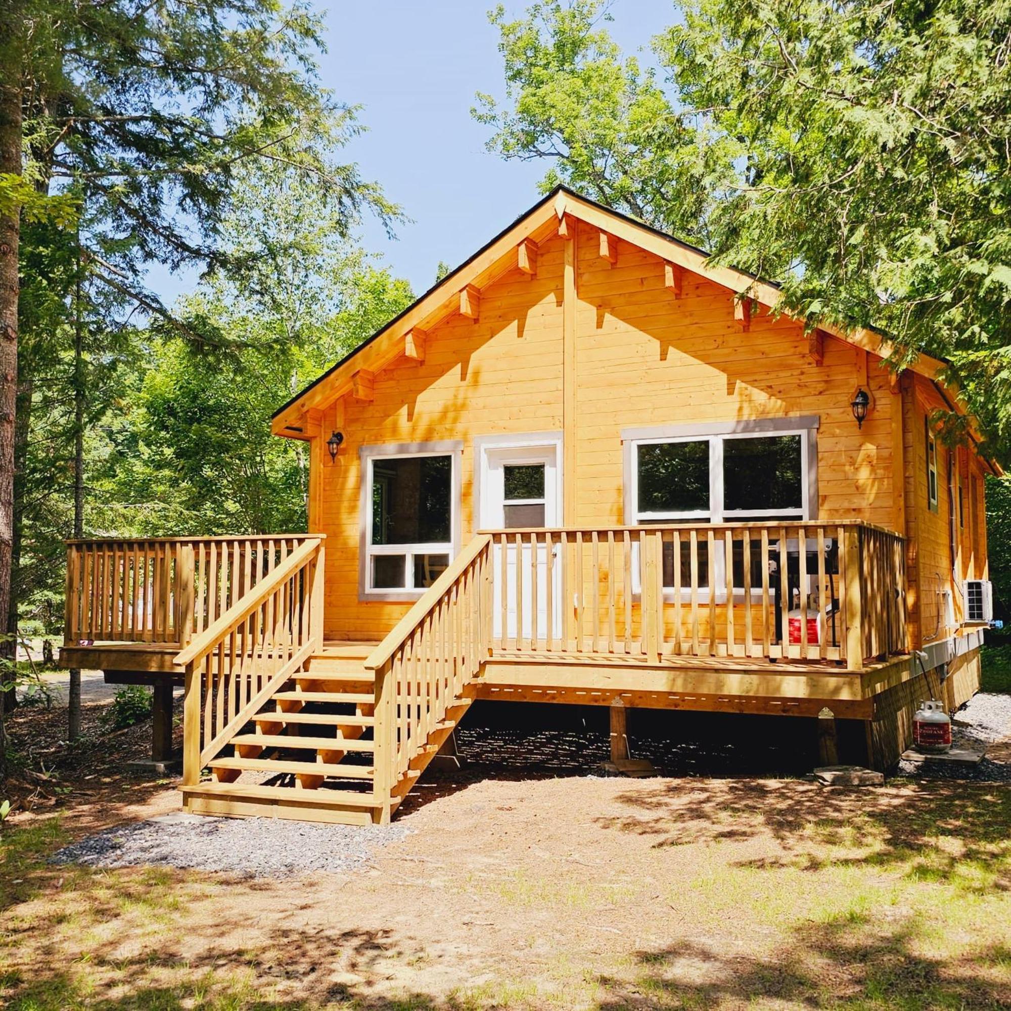 Parkway Cottage Resort And Trading Post Dwight Buitenkant foto
