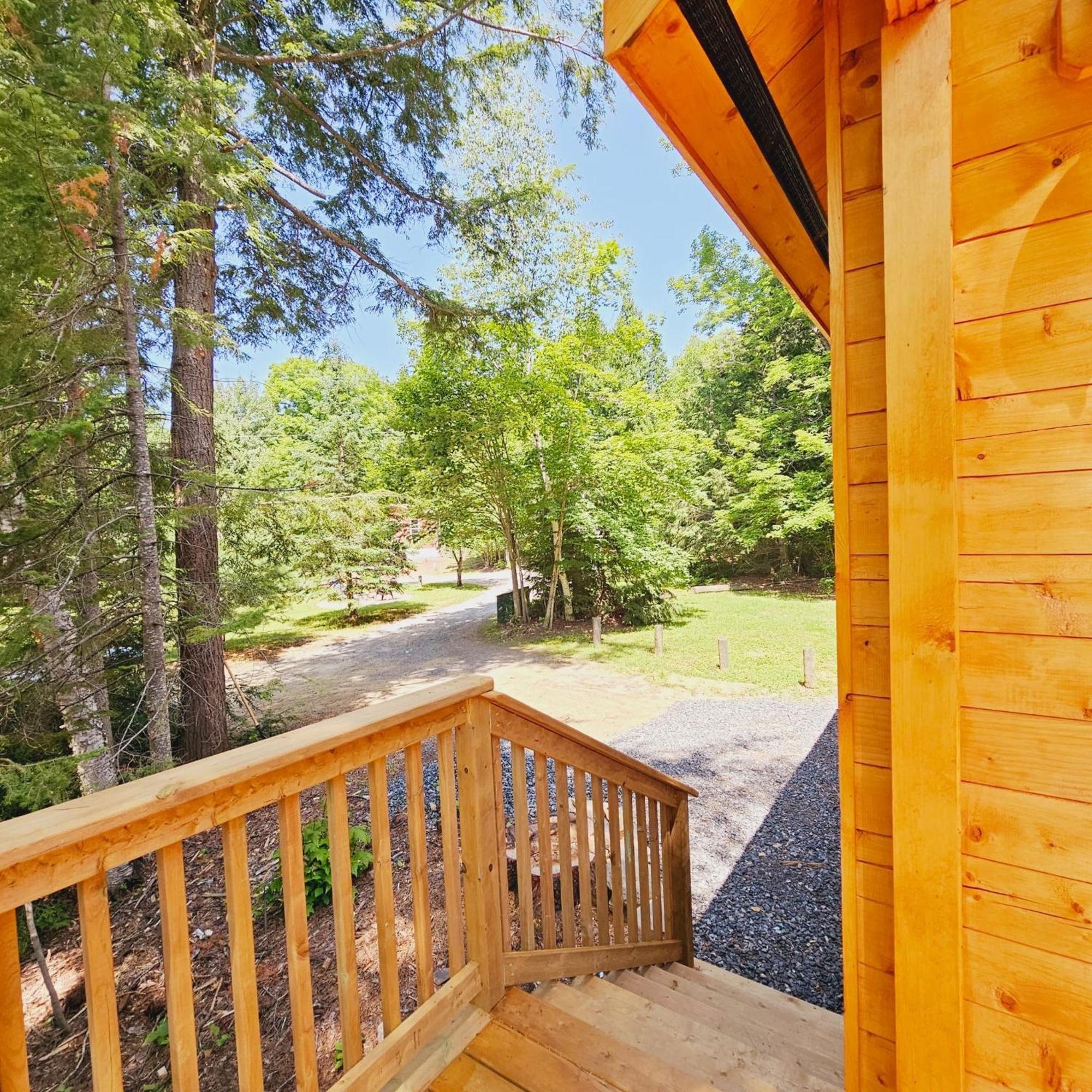 Parkway Cottage Resort And Trading Post Dwight Buitenkant foto