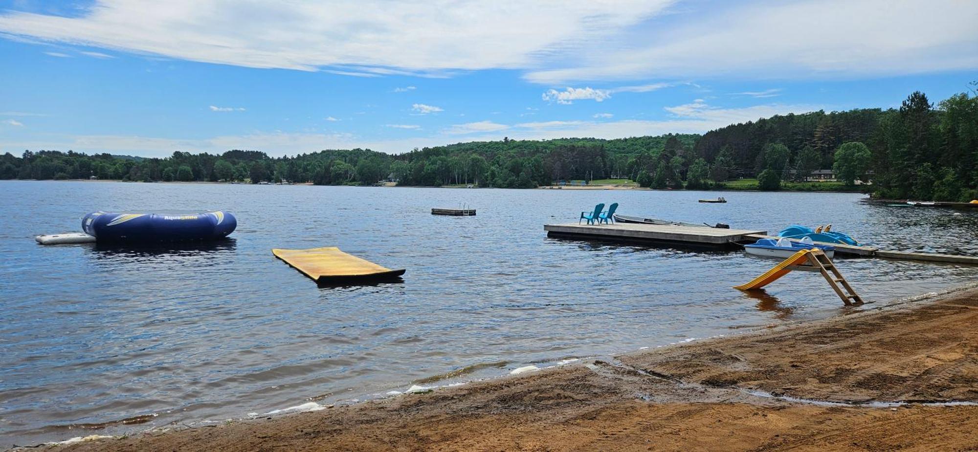 Parkway Cottage Resort And Trading Post Dwight Buitenkant foto