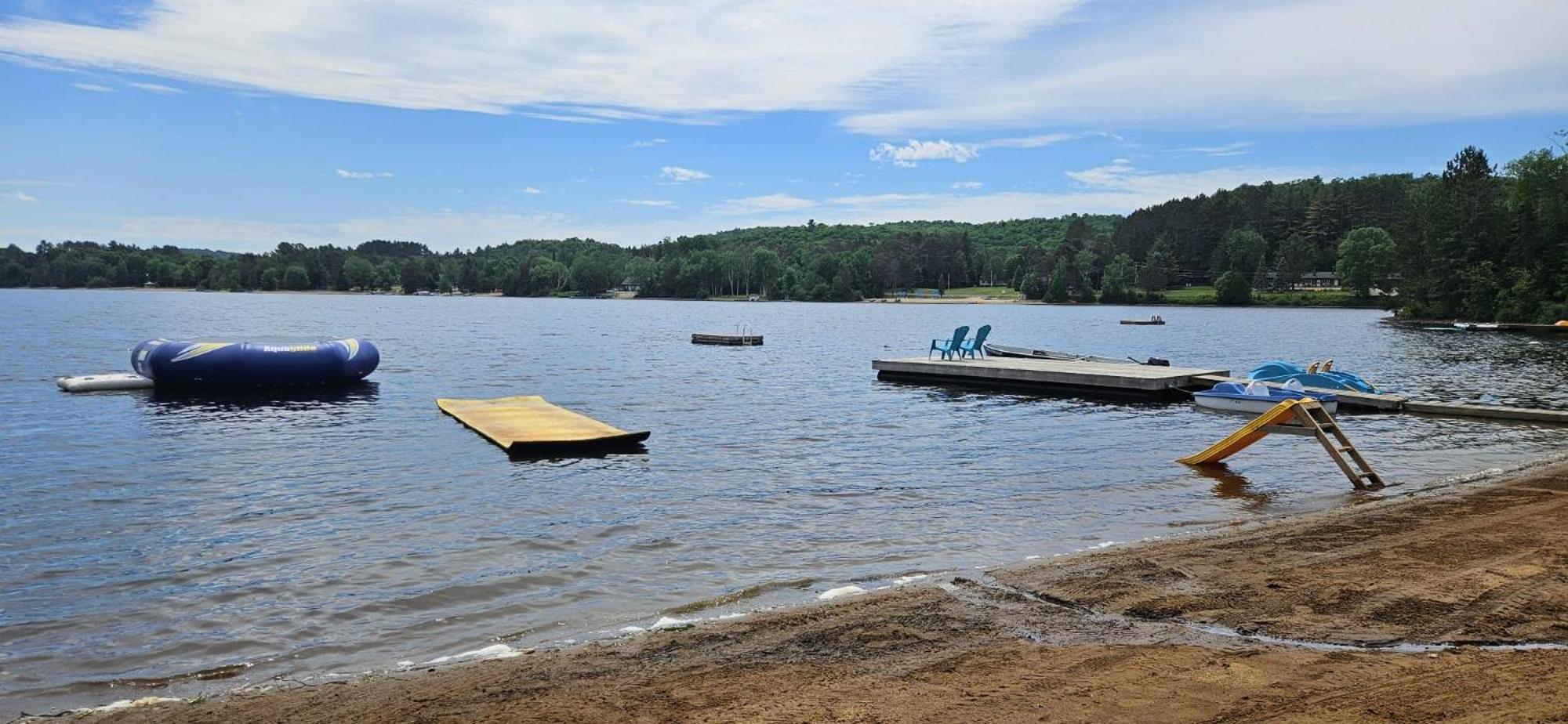 Parkway Cottage Resort And Trading Post Dwight Buitenkant foto